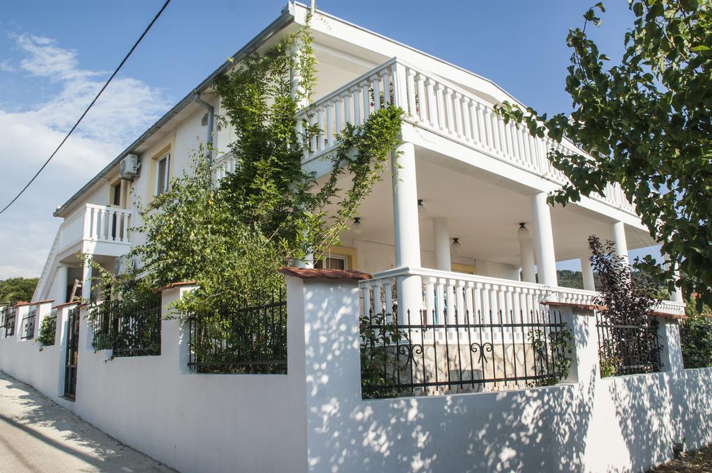 Axenia Hotel Utjeha Dış mekan fotoğraf