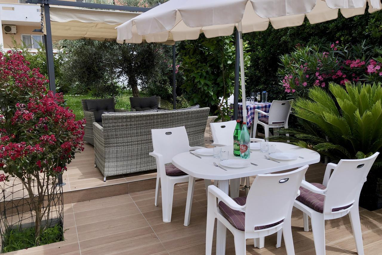 Axenia Hotel Utjeha Dış mekan fotoğraf