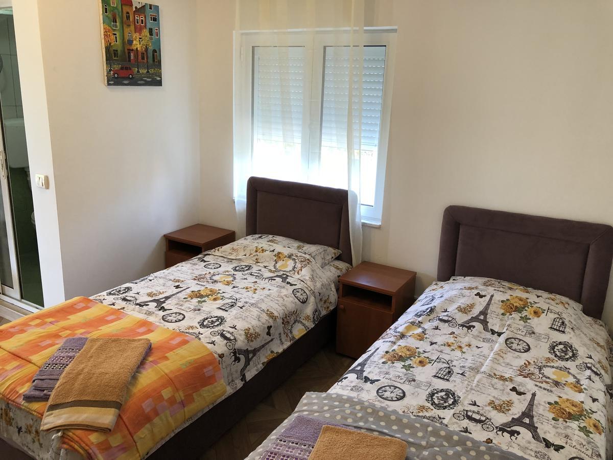 Axenia Hotel Utjeha Dış mekan fotoğraf